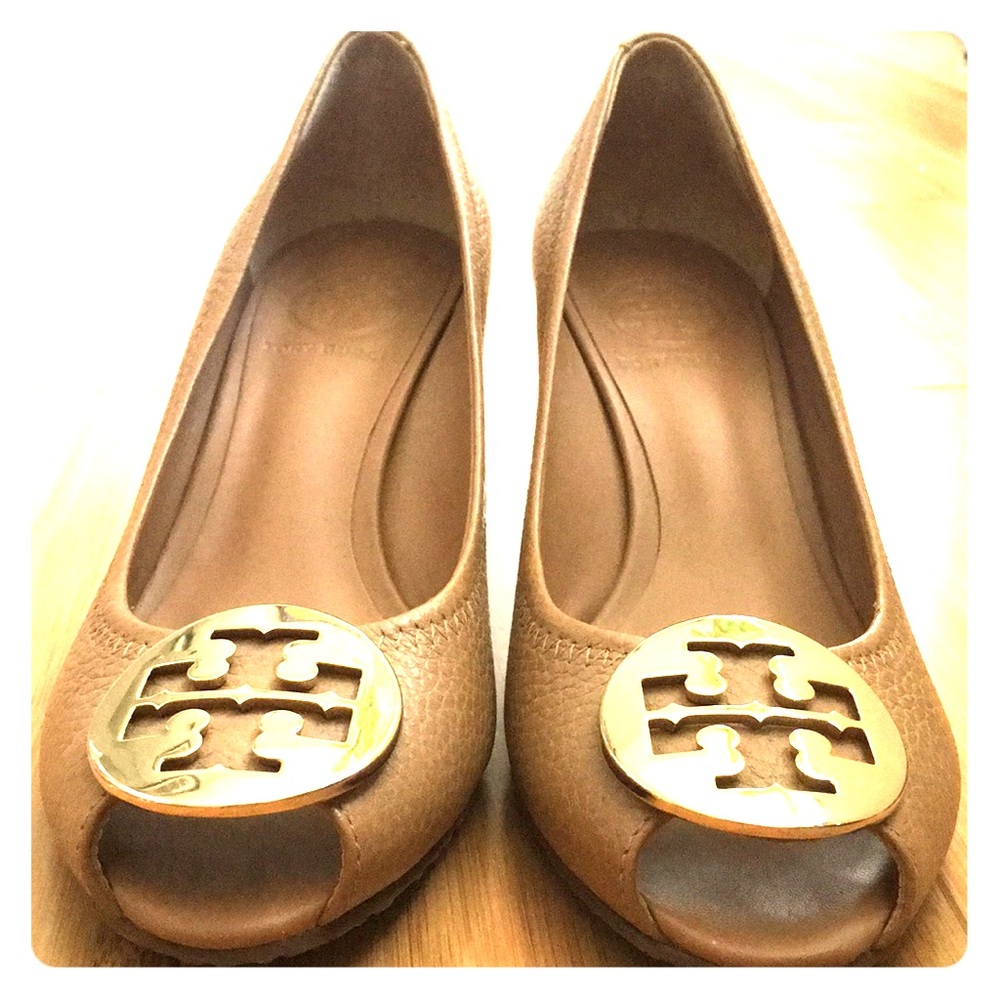 Tory Burch Logo Leather Peep Toe Wedges